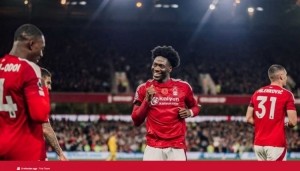 开云体育官网-官方：诺丁汉森林与28岁后卫埃纳续约至2028年