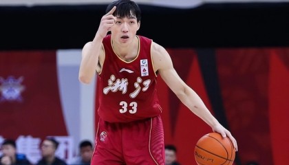 kaiyun-拿600万，全场0分连出手都没欲望，球迷：这是混工龄等养老保险了|吴前|浙江男篮|浙江队|程帅澎|刘泽一_新浪体育_新浪新闻