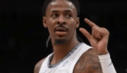 开云体育下载-球队听取交易报价？莫兰特：抱歉你们没去伦敦，不想回答了