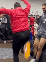 1711552831616001111.gif 6.gif